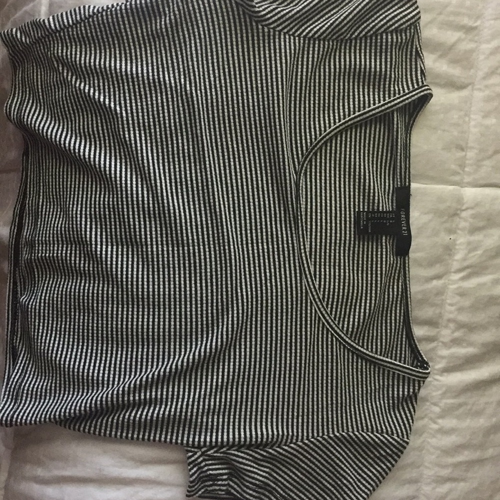 Black and white stripped crop top